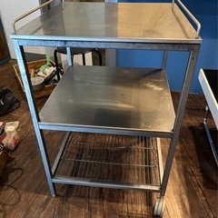 スチール台差し上げます。配送相談の画像