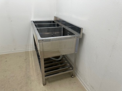 ステンレス　業務用　３槽シンク流し台　店舗　飲食店　厨房　W１２５０ｘD６００ｘH８００ｍｍ