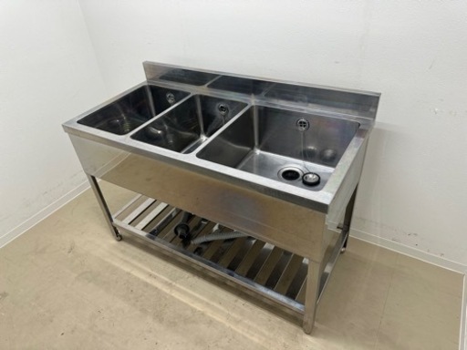 ステンレス　業務用　３槽シンク流し台　店舗　飲食店　厨房　W１２５０ｘD６００ｘH８００ｍｍ