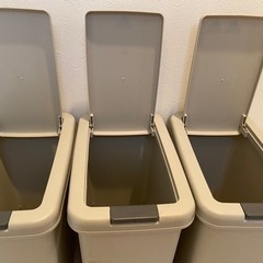 ゴミ箱3個セットお譲りしますの画像