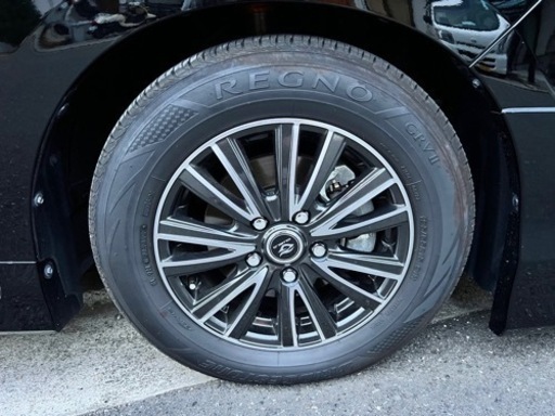 エスクァイア  純正タイヤ　195/65R15 ブリヂストン　レグノ
