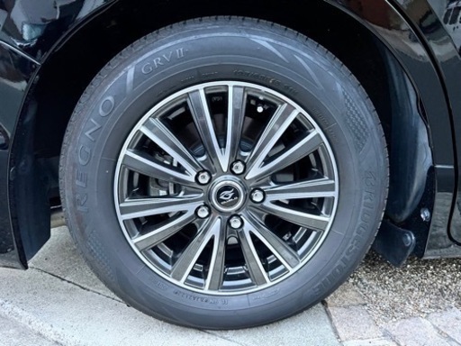 エスクァイア  純正タイヤ　195/65R15 ブリヂストン　レグノ