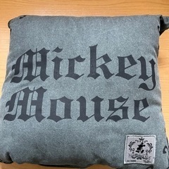 ミッキーマウスクッション　新品の画像