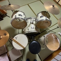 ドラムセットの画像