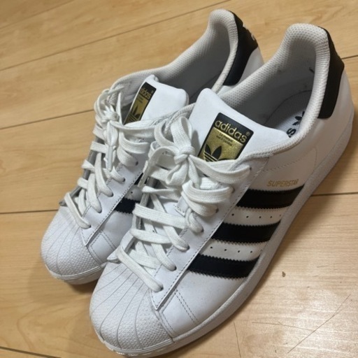 adidasのスニーカー