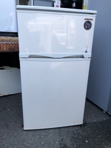 福岡市内配送無料　アビテラックス ABITELAX AR-100E [2ドア冷凍冷蔵庫 96L ノンフロン]