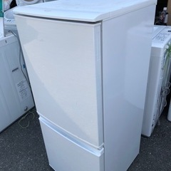福岡市内配送設置無料 シャープ SHARP SJ-14W-W [冷蔵庫（137L