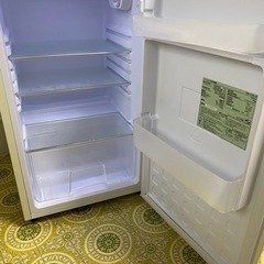 <値引き>2022年製7ヶ月使用　超美品　レトロ風冷蔵庫2ドア114Lの画像