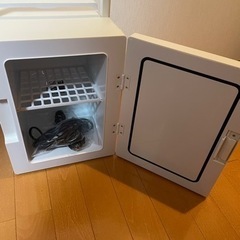 ポータブル冷蔵庫　8L　アウトドア　保冷　保温　AC/DCの画像