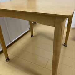 ニトリ
ダイニングテーブル(75×75cm CLS NA)
の画像