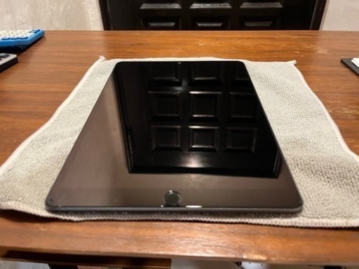 （6/20終了かも？）iPad Air3 セルラーモデル　64GB美品　ケース、ガラスフィルム付き