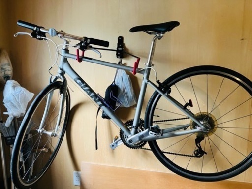 GIANT クロスバイク　Escape