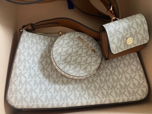 MICHAEL CORS【ほぼ未使用】