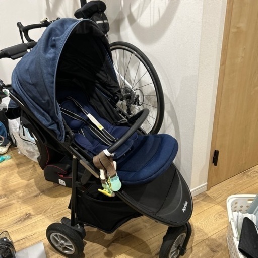 アップリカ　3輪　ベビーカー