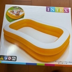 INTEX ファミリープールの画像