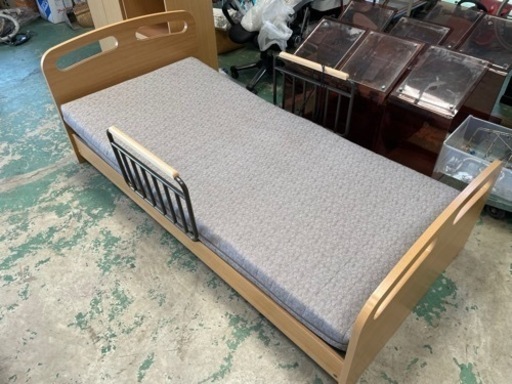 今月いっぱいまで！¥16500→¥13500?美中古品?ニトリ 電動ベッド☆ライズ2☆格安にしてます！早い者勝ち?☺️介護ベッドとして