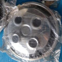 希少！新品！名車！　マツダシャンテ　KMAA 前期型用　メッキ純正ホイールキャップ4枚セット！の画像