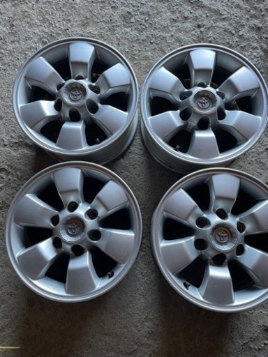 トヨタ　タイヤホイール