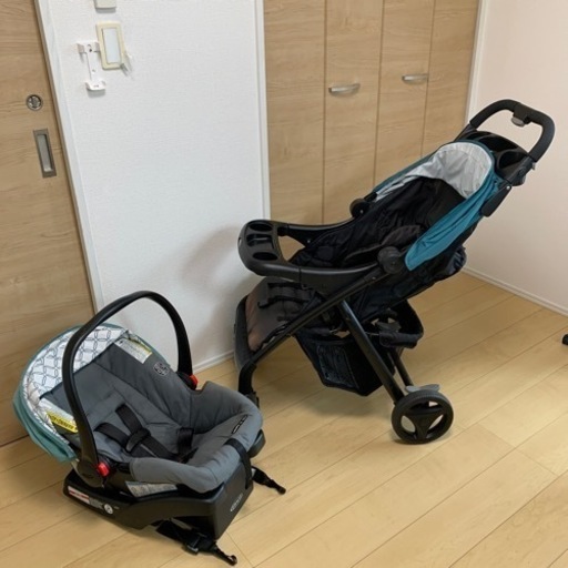チャイルドシート、ベース、ベビーカー3点セット