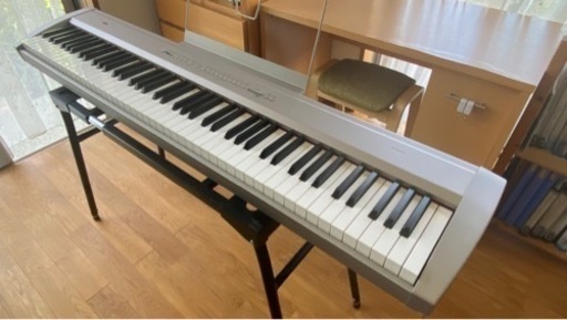 電子ピアノ　KORG SP200   スタンド・スピーカー・譜面台・カバー付き