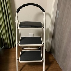 脚立　差し上げます