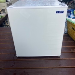ヤマダ電機　小型冷蔵庫　美品