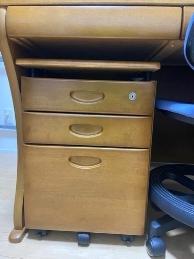 学習机勉強机テーブル椅子小学生ポケモン (しらたま) 札幌のテーブル