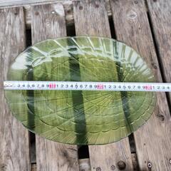🥗ガラス製大皿　グリーンの画像