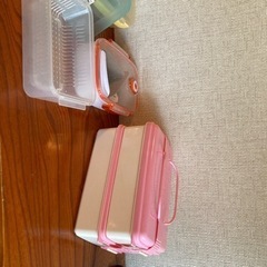 タッパーや弁当箱の画像