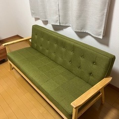 3人掛けソファ　布張り北欧風　グリーン