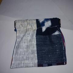 絣のバネ口小物入れの画像