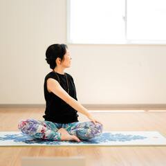 5月スケジュール　オンラインヨガ教室【不調が増える年代の健康習慣】の画像