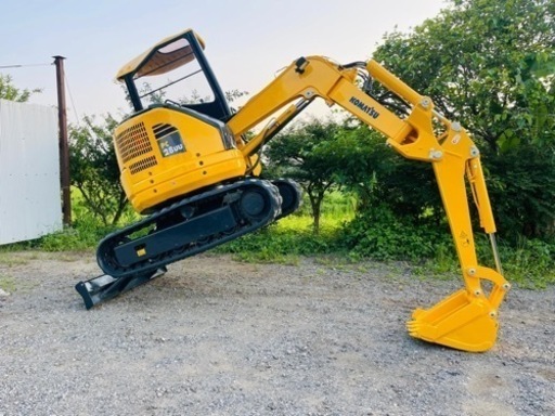 コマツ PC28UU-2 ★コマツ PC28UU-2　 3トンクラス ユンボ／油圧ショベル 1745時間