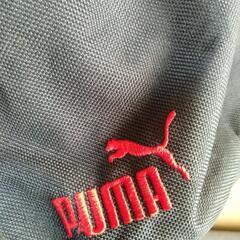 PUMA　大きいバッグの画像