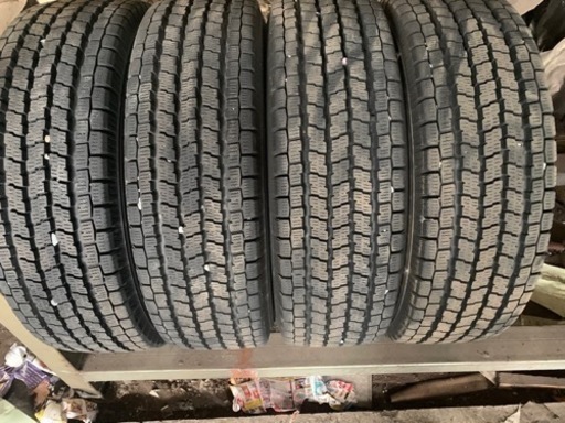 トヨタダイナ　ワイドロー用スタッドレスセット