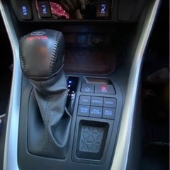トヨタRAV4肘置きカバー　シフトレバーカバーの画像