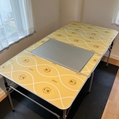 Coleman アウトドアテーブル（コンロ置き付き）+チェア5脚の画像