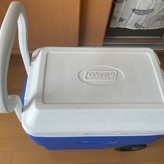 Coleman クーラーボックス　キャスター付き