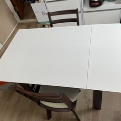 広げれるダイニングテーブル