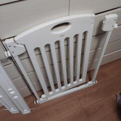 ベビー【カトージ】とおせんぼ・ホワイトの画像