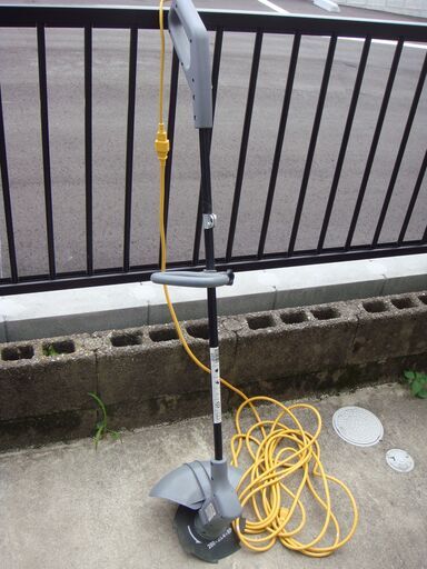 電動草刈り刈払機