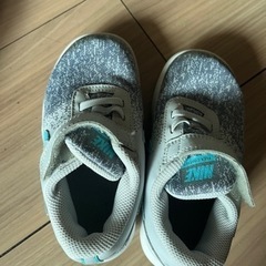 子供靴nike無料