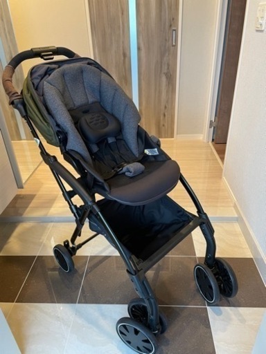 【美品】【値下げしました】コンビ　ベビーカー　ラベリタ エッグショック