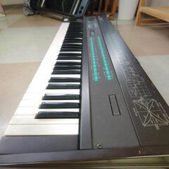 YAMAHA　DＸ7　シンセサイザーの画像