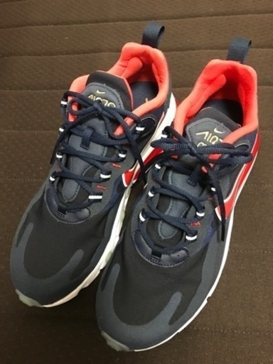 【お値下げ中】NIKE Air Max 270 React スニーカー
