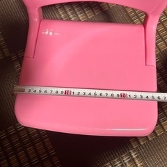 子供用　木製椅子、プラスチック椅子の画像