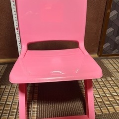 子供用　木製椅子、プラスチック椅子の画像