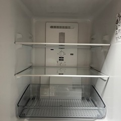 2022年製　黒色冷蔵庫　152L