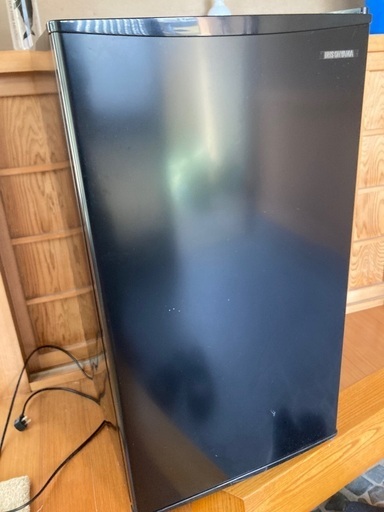 冷蔵庫　93L