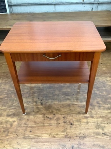 北欧家具のサイドテーブル入荷しました！